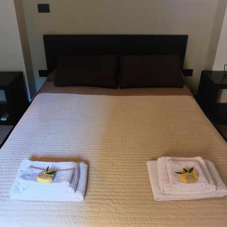 Bed and Breakfast Il Miglio In Piu Castel di Tusa Habitación foto